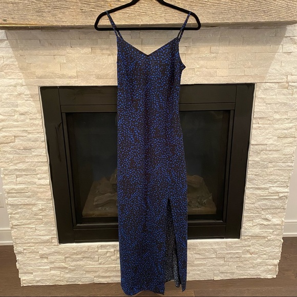 Blue and black maxi dress with low back - Picture 5 of 7